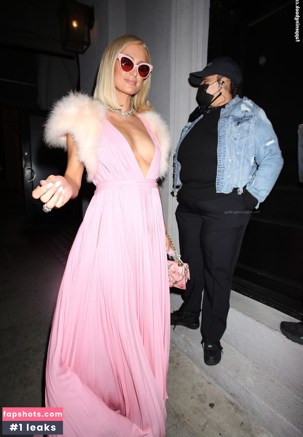 Paris Hilton gallery photo #697