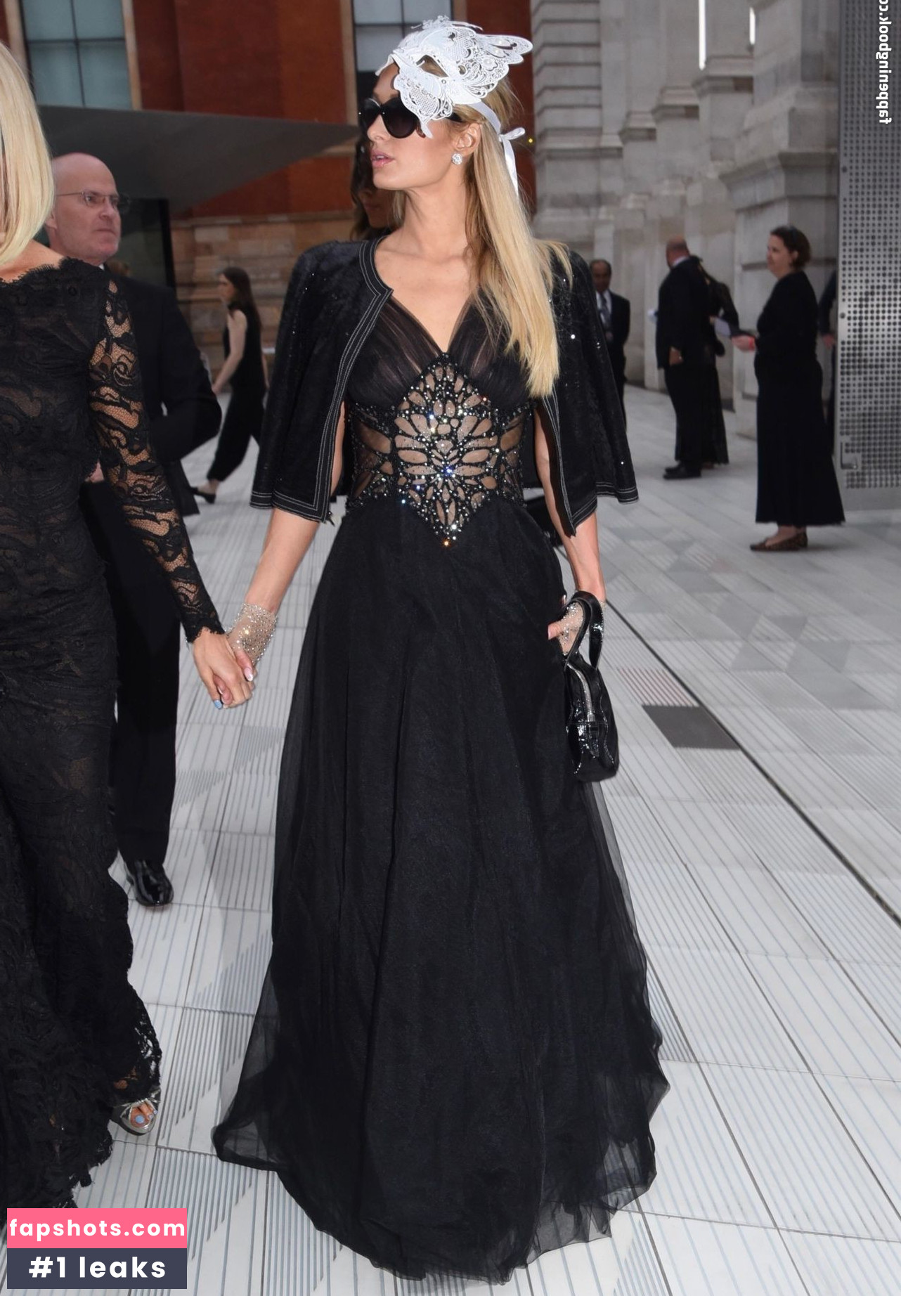 Paris Hilton gallery photo #855