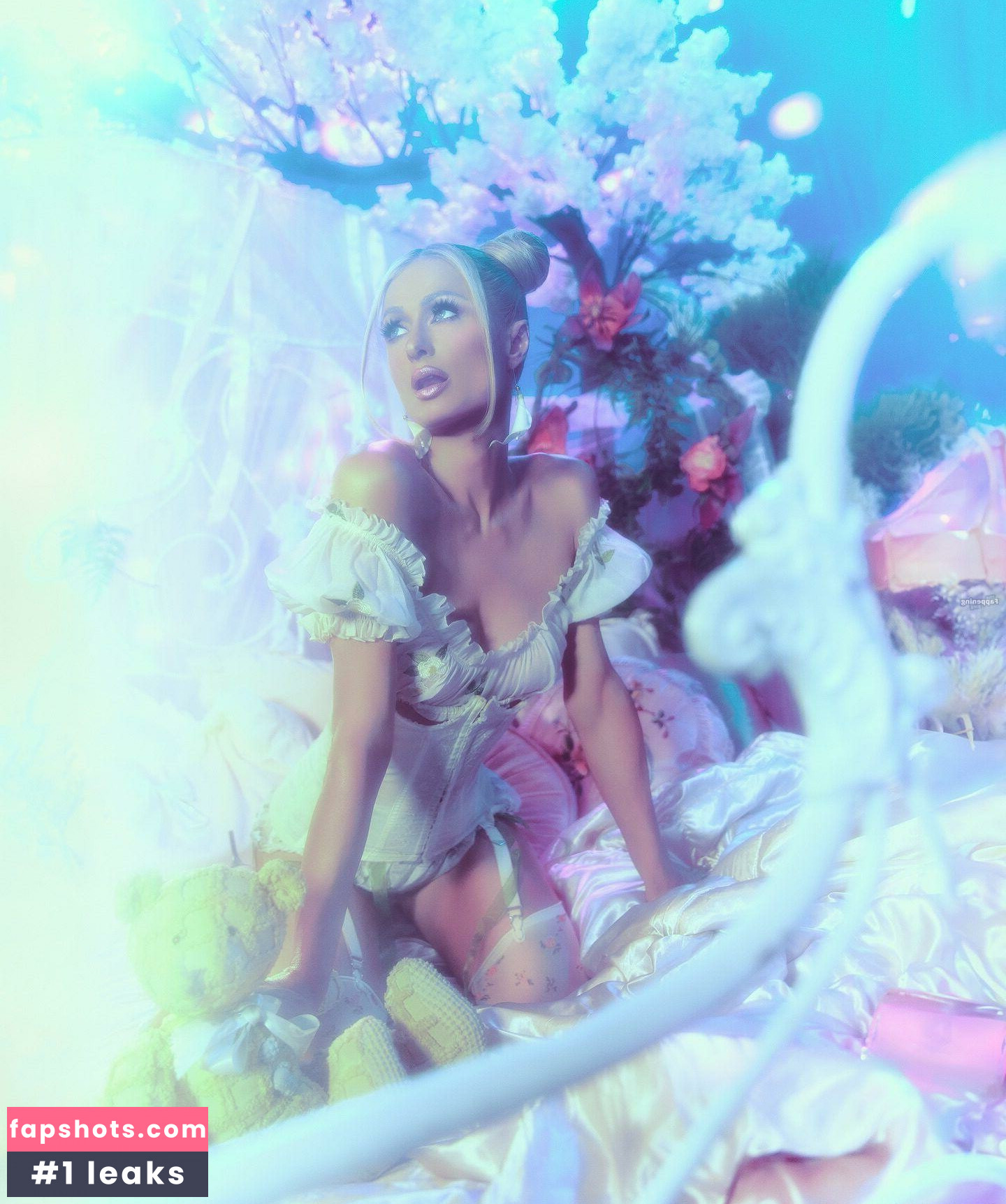 Paris Hilton gallery photo #98