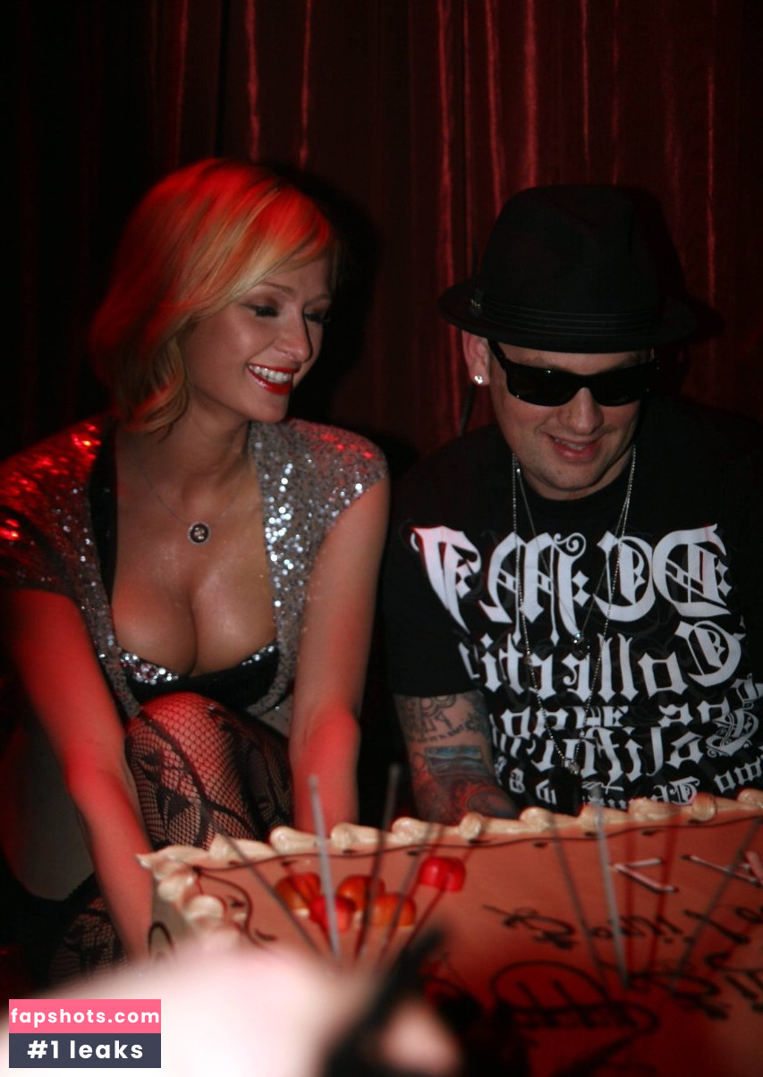 Paris Hilton gallery photo #985