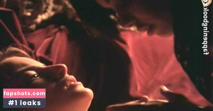 Pascale Bussières gallery photo #12