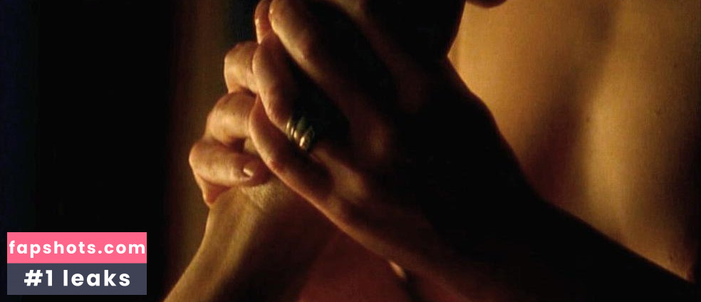 Pascale Bussières gallery photo #4