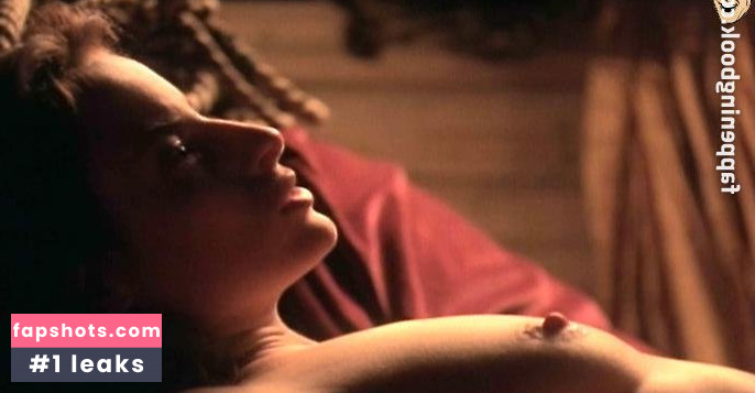 Pascale Bussières gallery photo #10