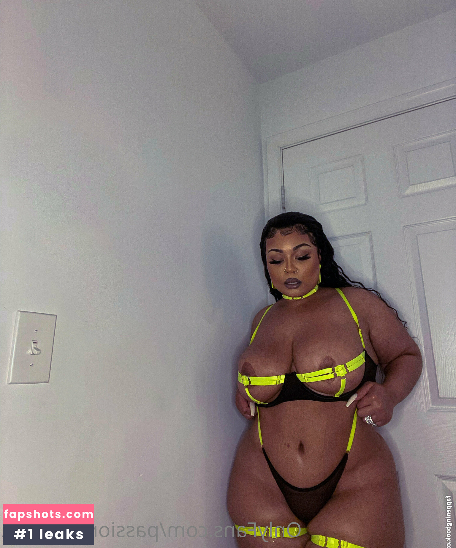 Passion Jonesz gallery photo #2