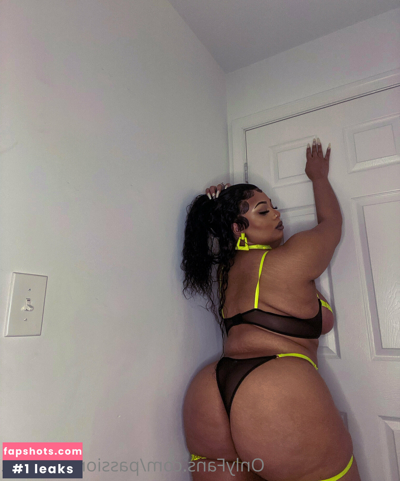 Passion Jonesz gallery photo #12