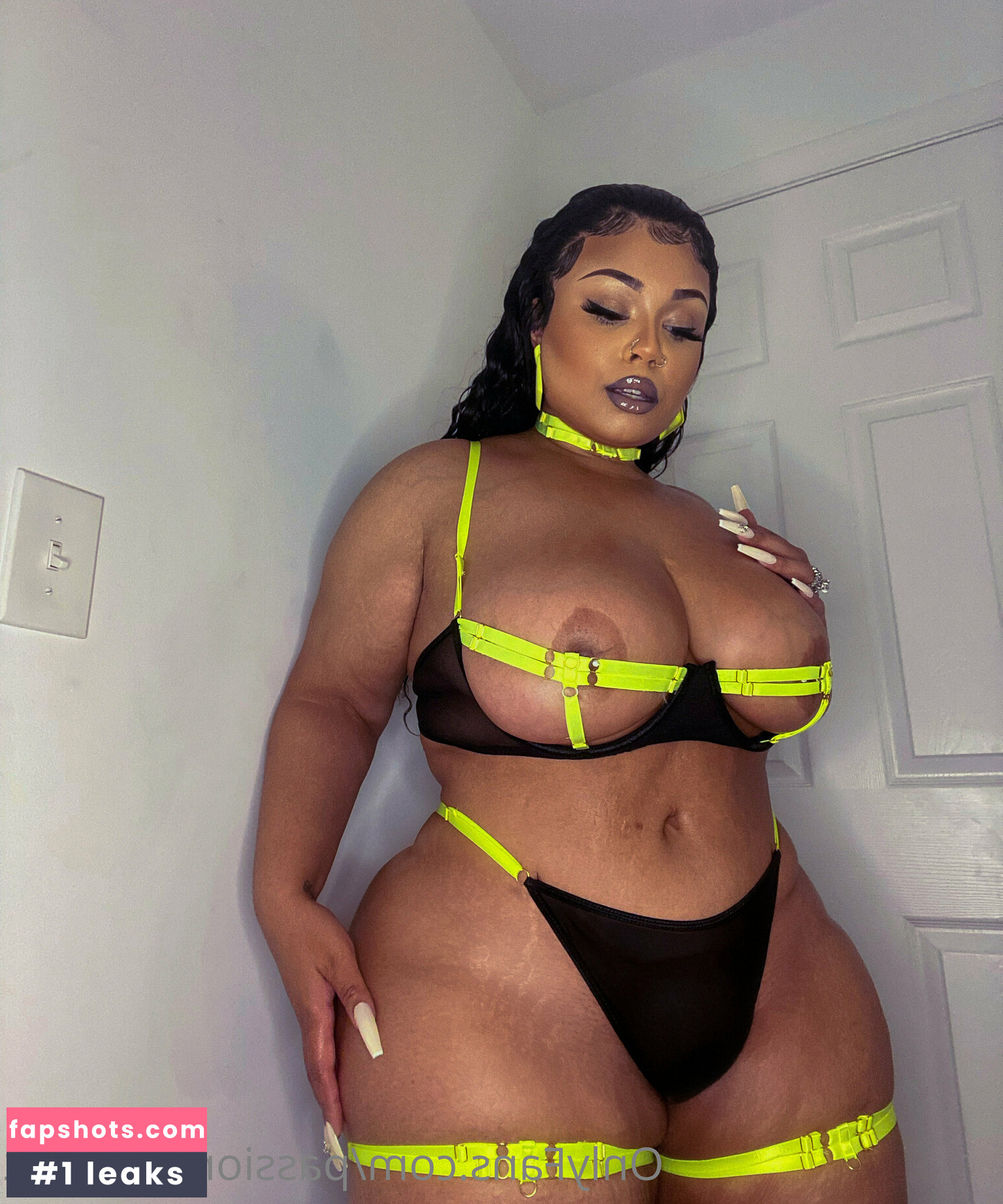 Passion Jonesz gallery photo #4