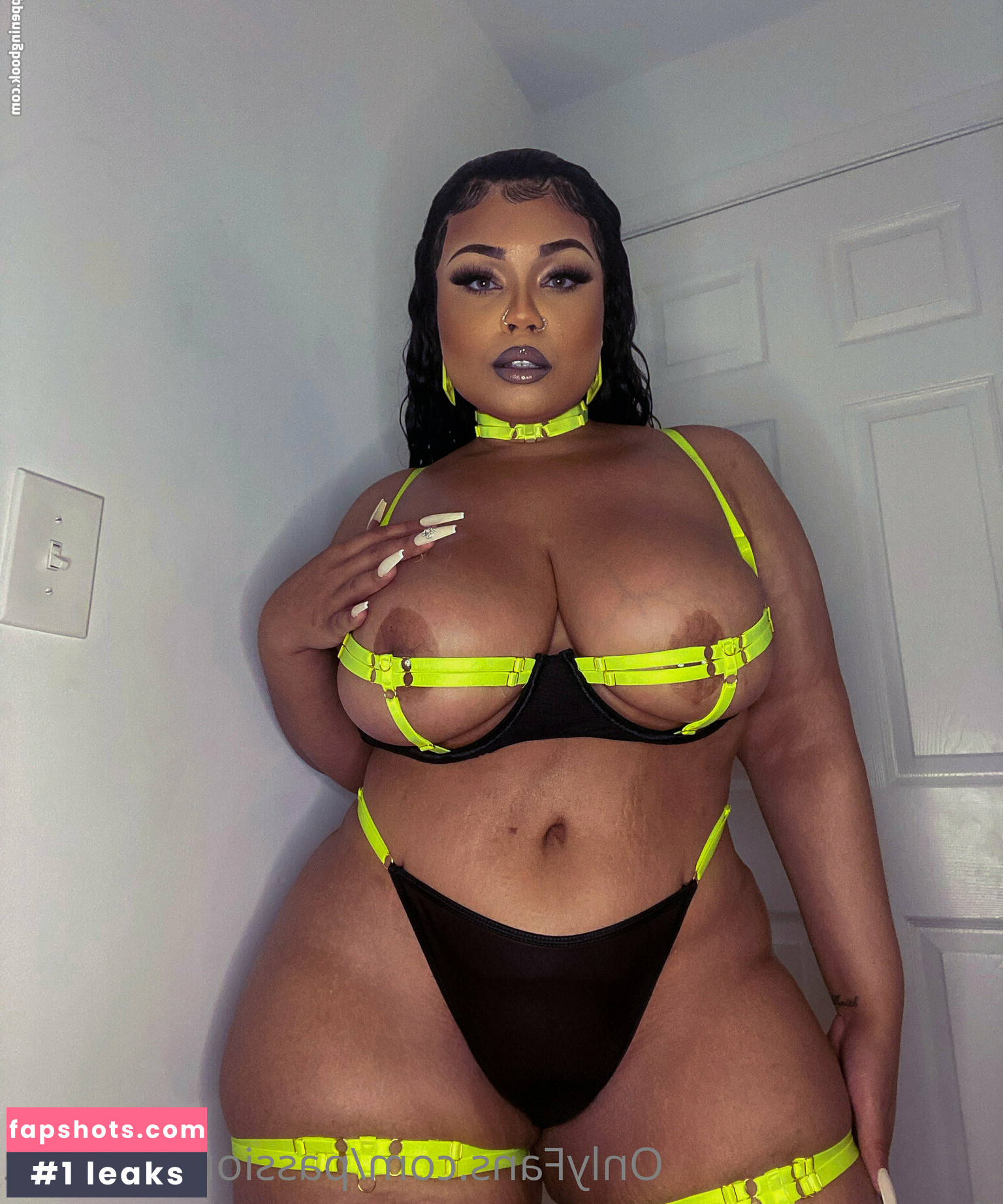 Passion Jonesz gallery photo #9