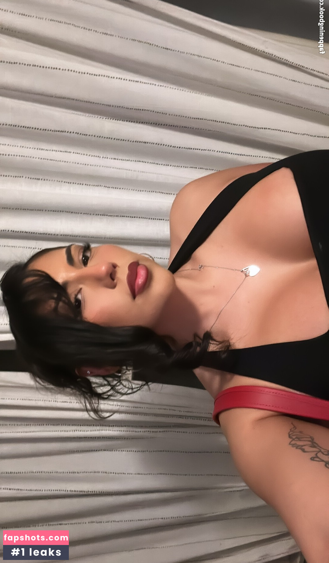 Path Wei 瑋 nude babe gallery