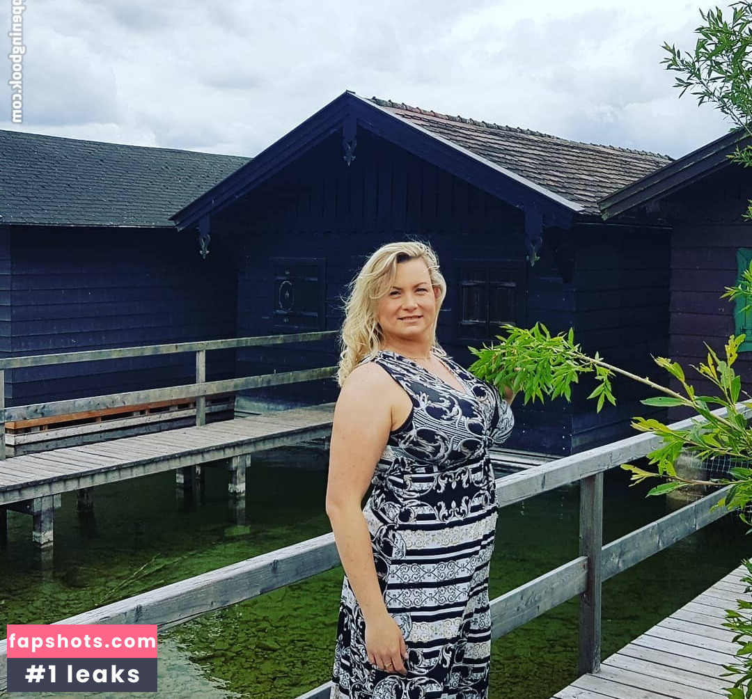 Pati Rose gallery photo #17