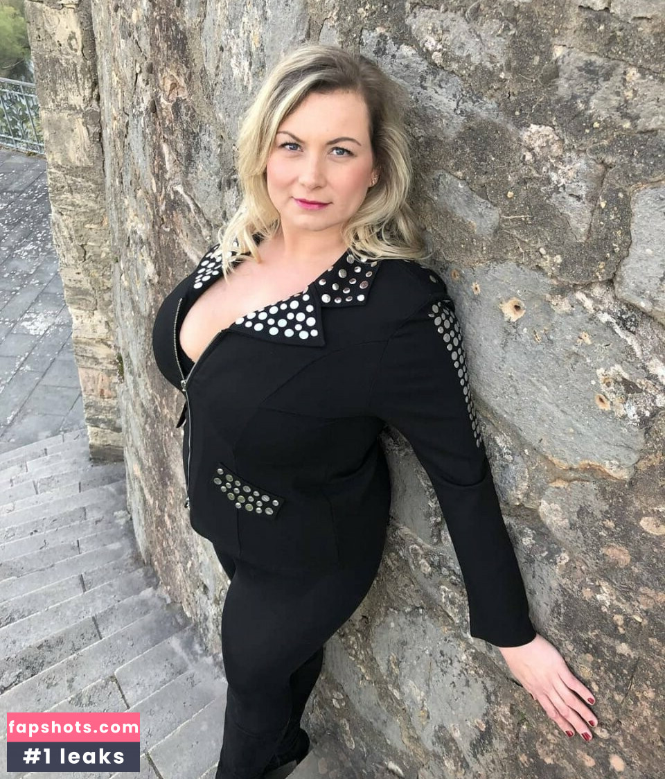 Pati Rose gallery photo #23