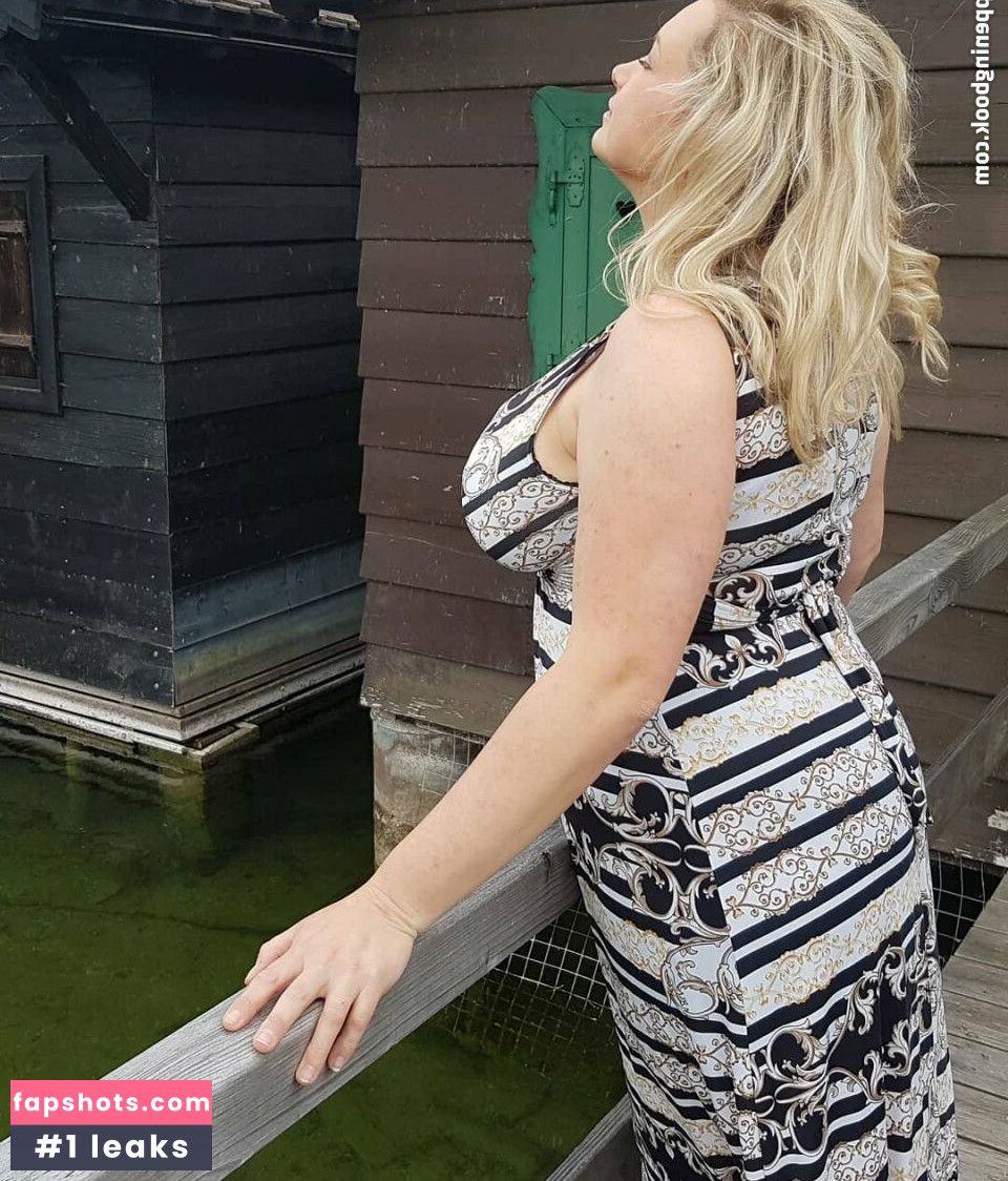 Pati Rose gallery photo #24