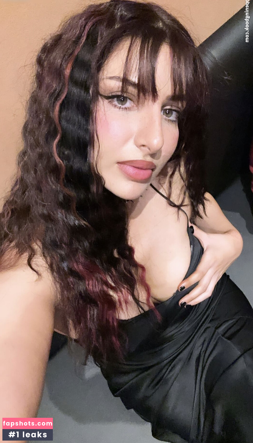 Pati Valpati gallery photo #35