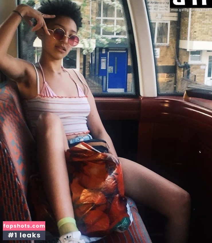 Patricia Allison gallery photo #4