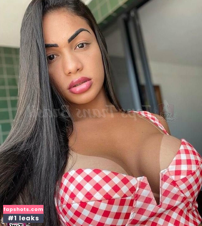 Patricia Araujo gallery photo #5