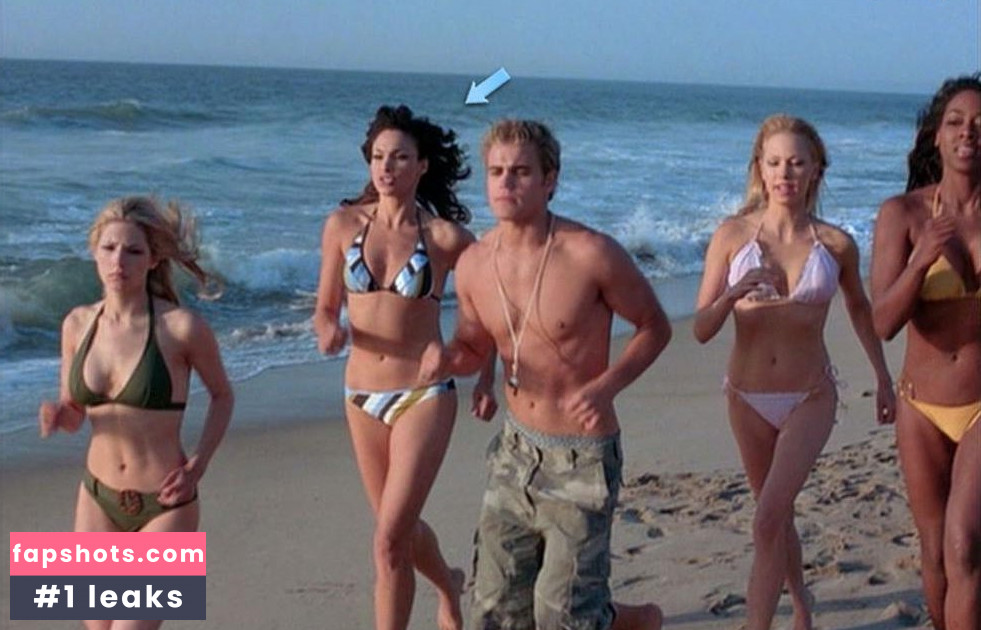 Patricia De Leon gallery photo #8