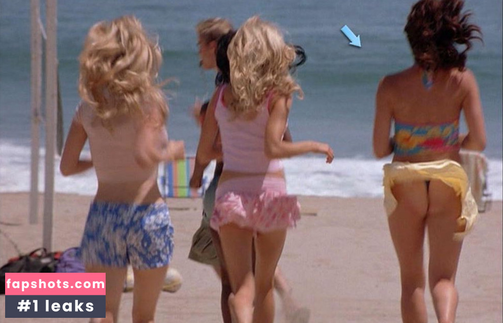 Patricia De Leon gallery photo #9