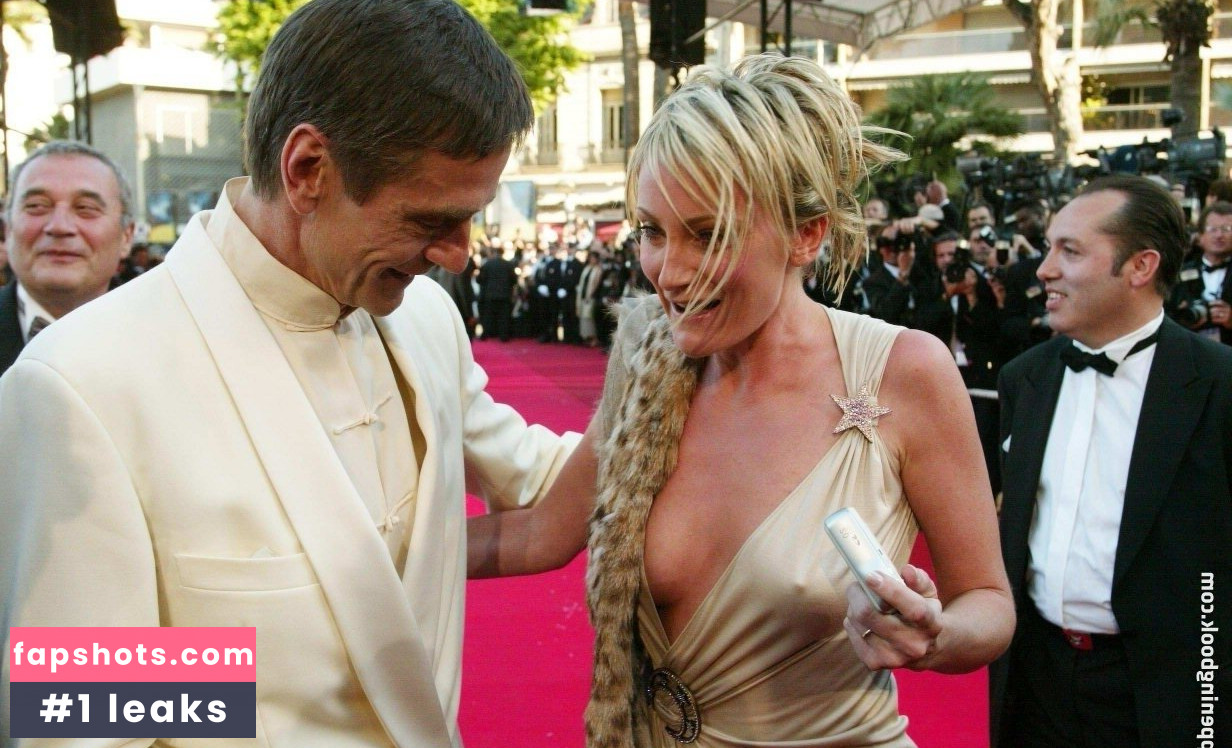 Patricia Kaas nude babe gallery