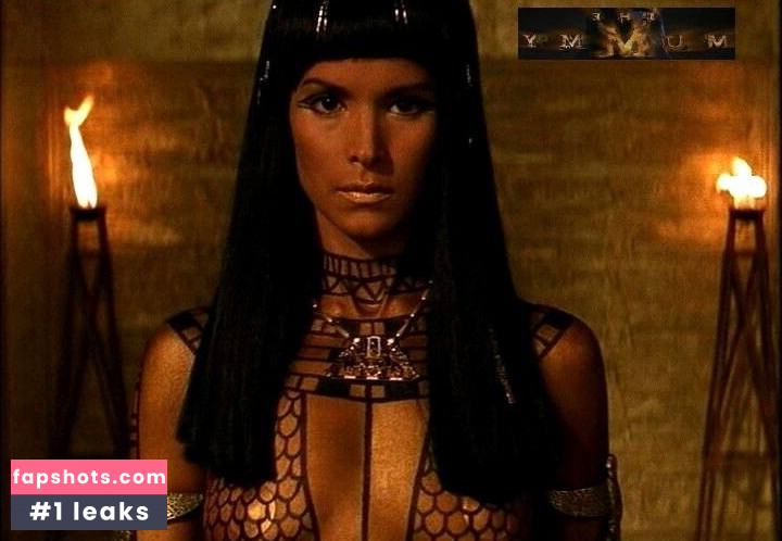 Patricia Velasquez gallery photo #18