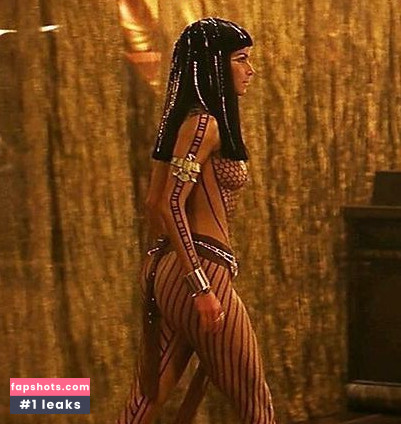 Patricia Velasquez gallery photo #34