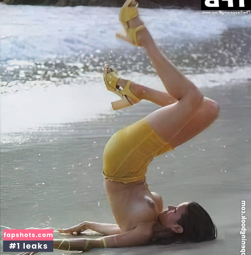 Patricia Velasquez gallery photo #46