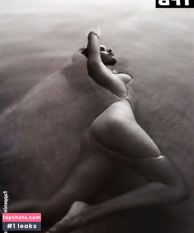 Patricia Velasquez gallery photo #47