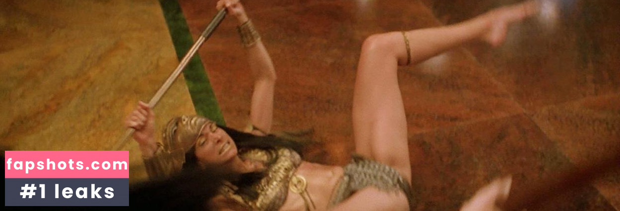 Patricia Velasquez gallery photo #62