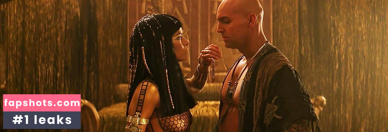 Patricia Velasquez gallery photo #67