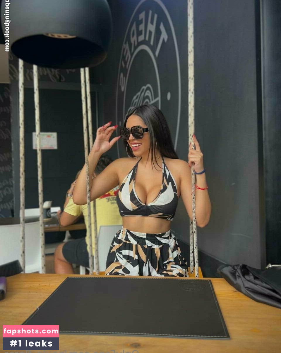 paula_flores gallery photo #69