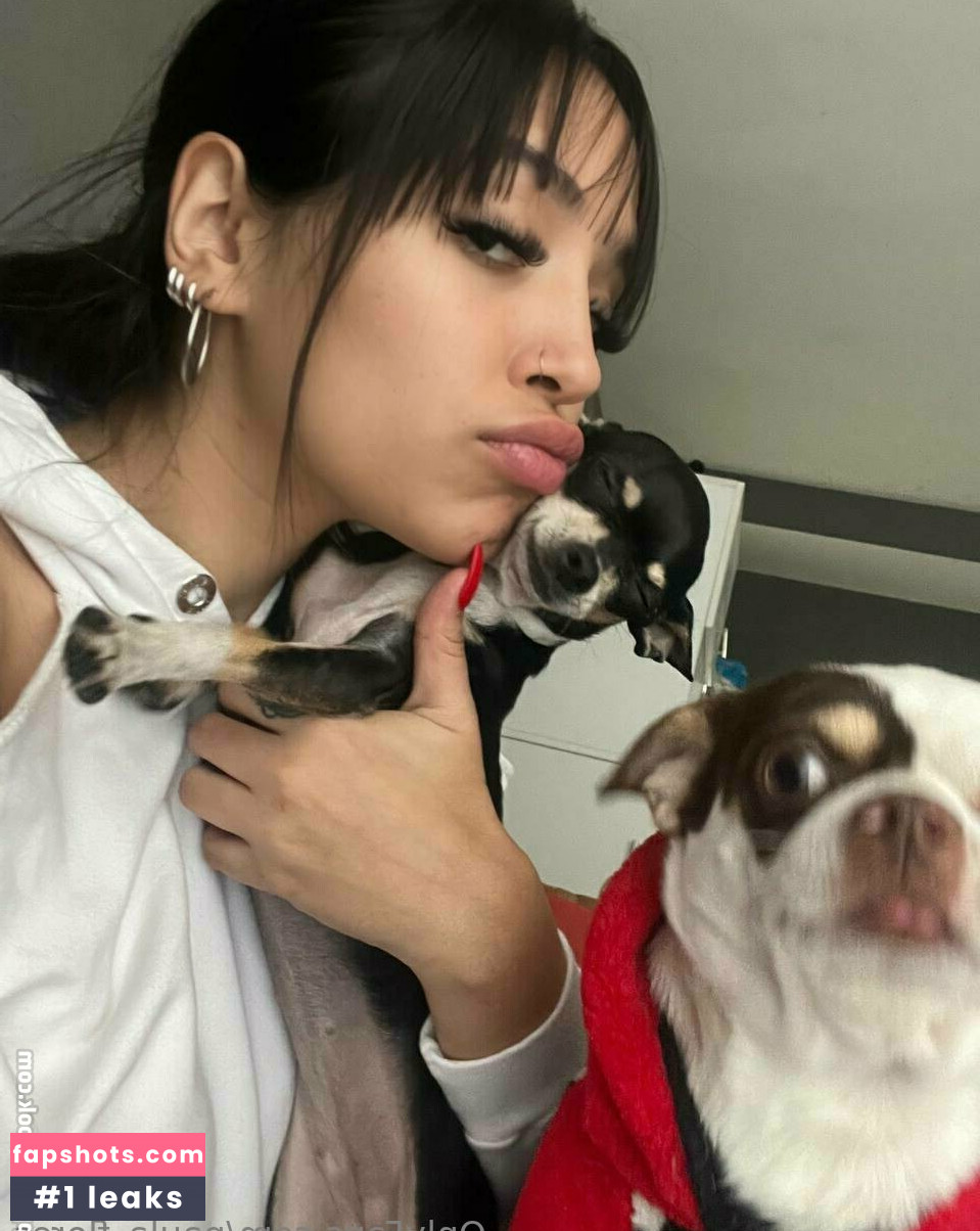 paula_flores gallery photo #72