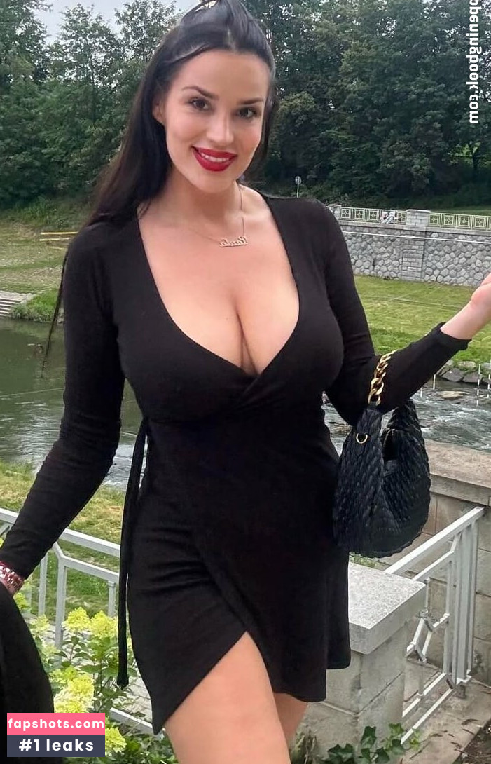 Paula Marciniak gallery photo #10