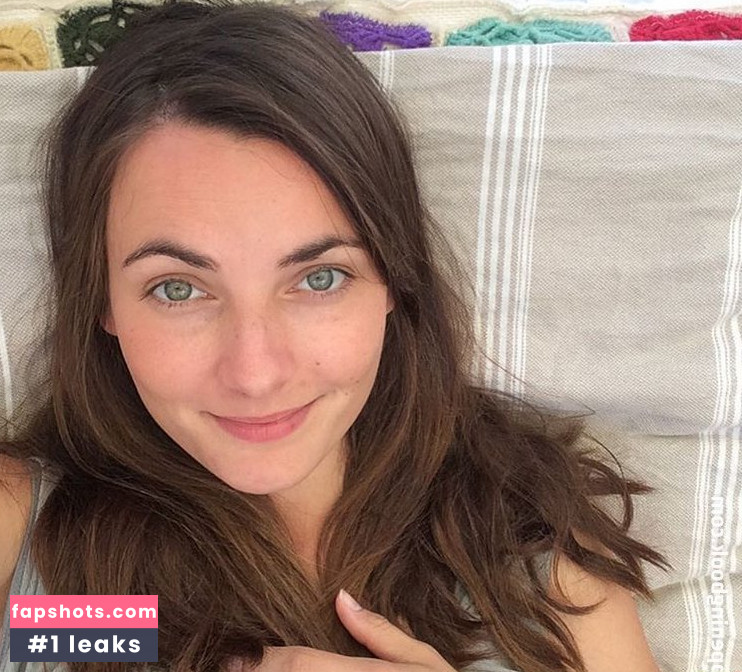 Paula Schramm gallery photo #31