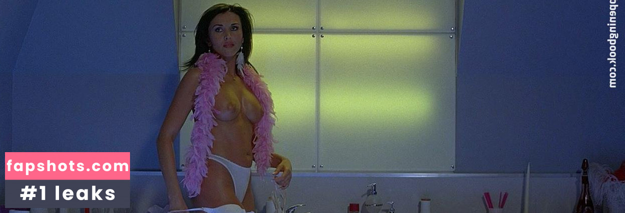 Paula Wild gallery photo #8