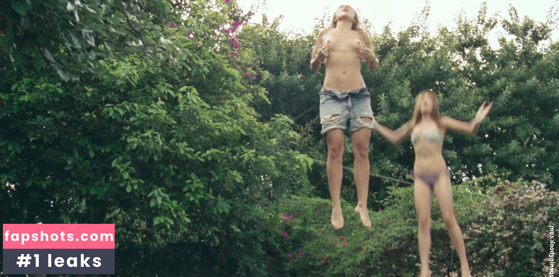 Paulina Dávila gallery photo #87