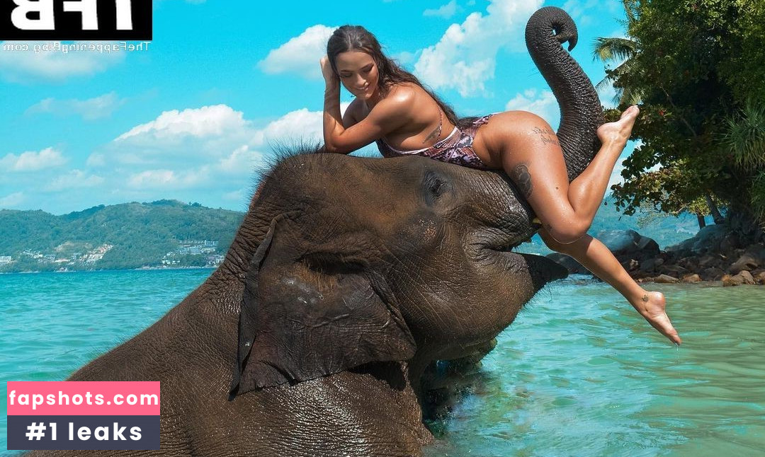 Paulina Ljubas gallery photo #14