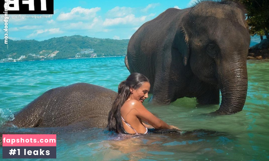 Paulina Ljubas gallery photo #17