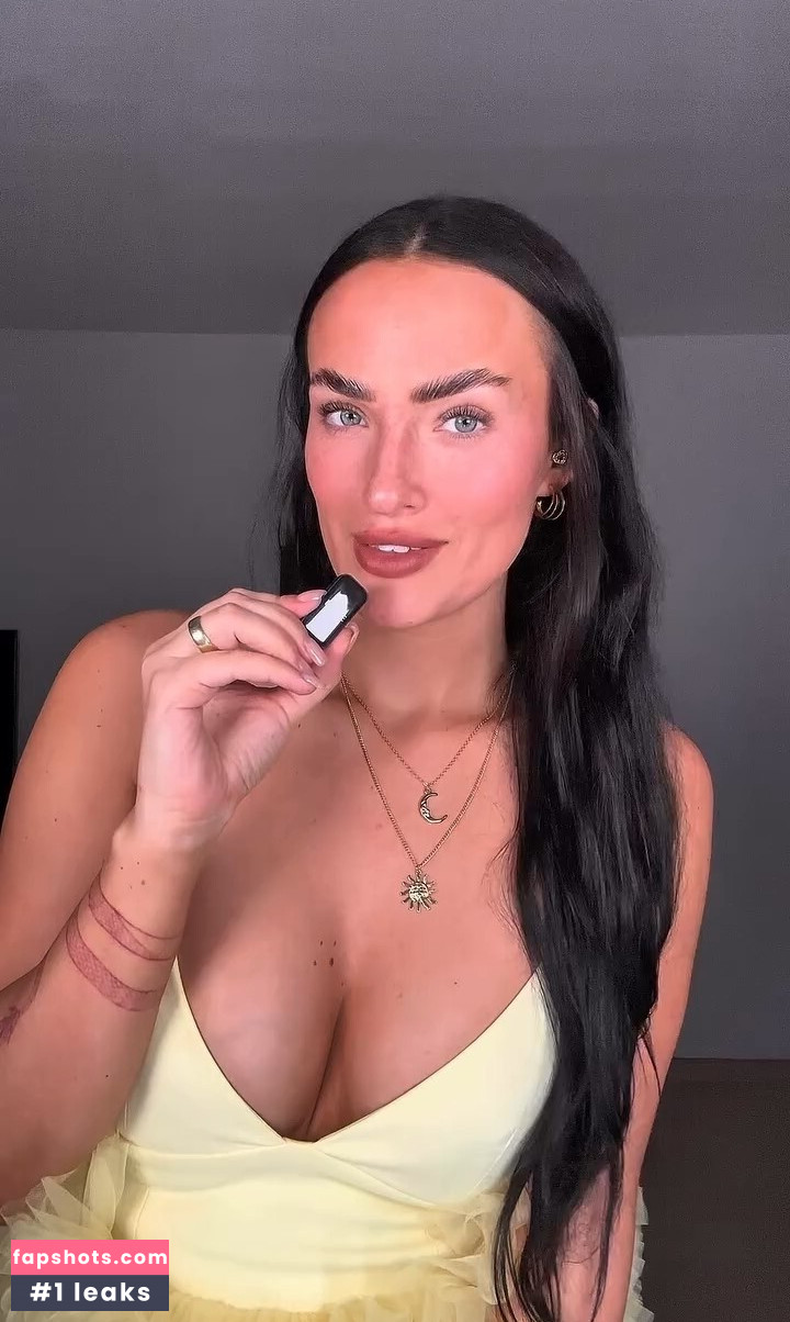 Paulina Ljubas gallery photo #5