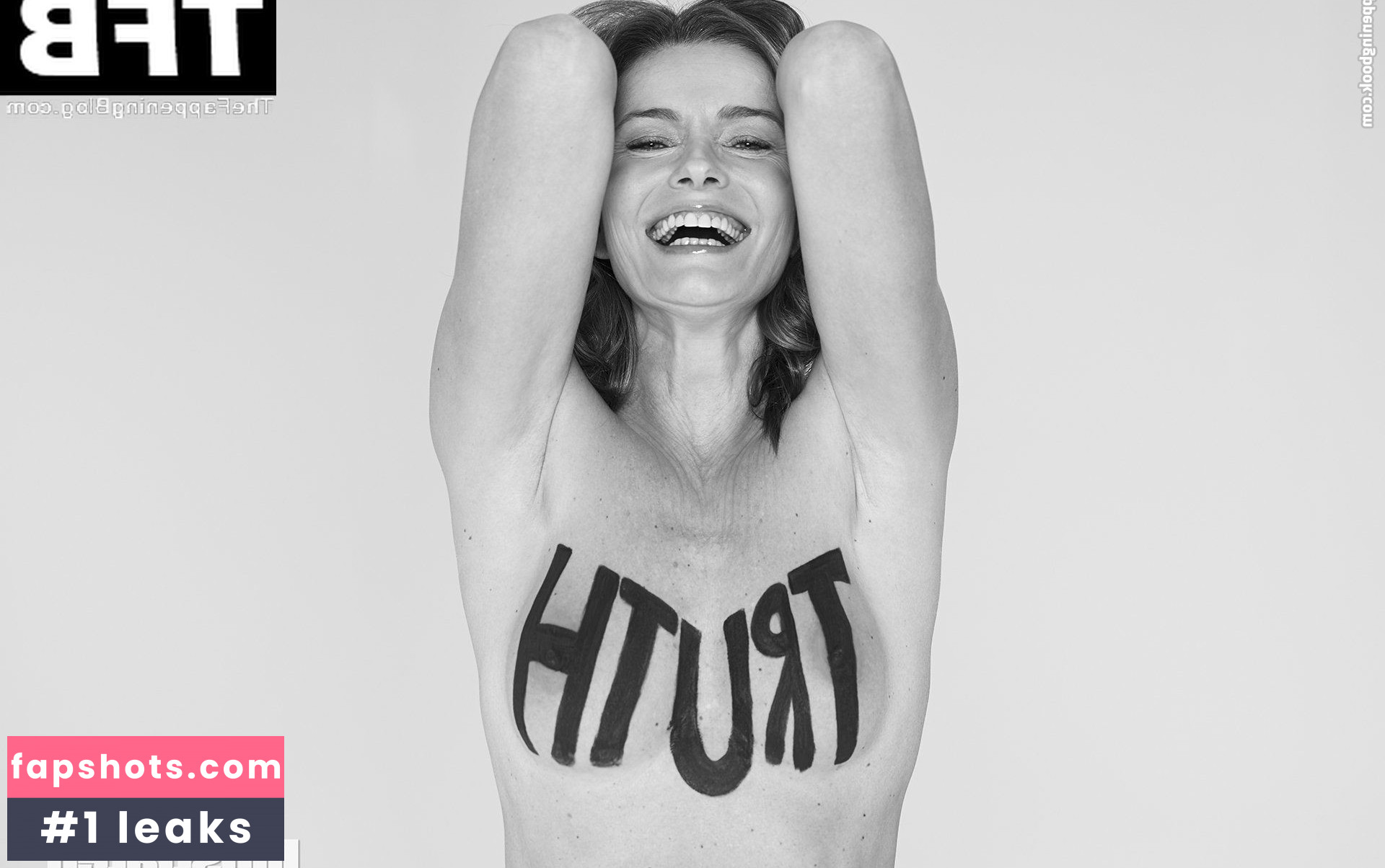 Paulina Porizkova gallery photo #81