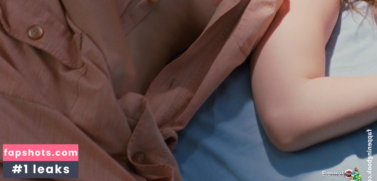 Pauline Etienne gallery photo #8