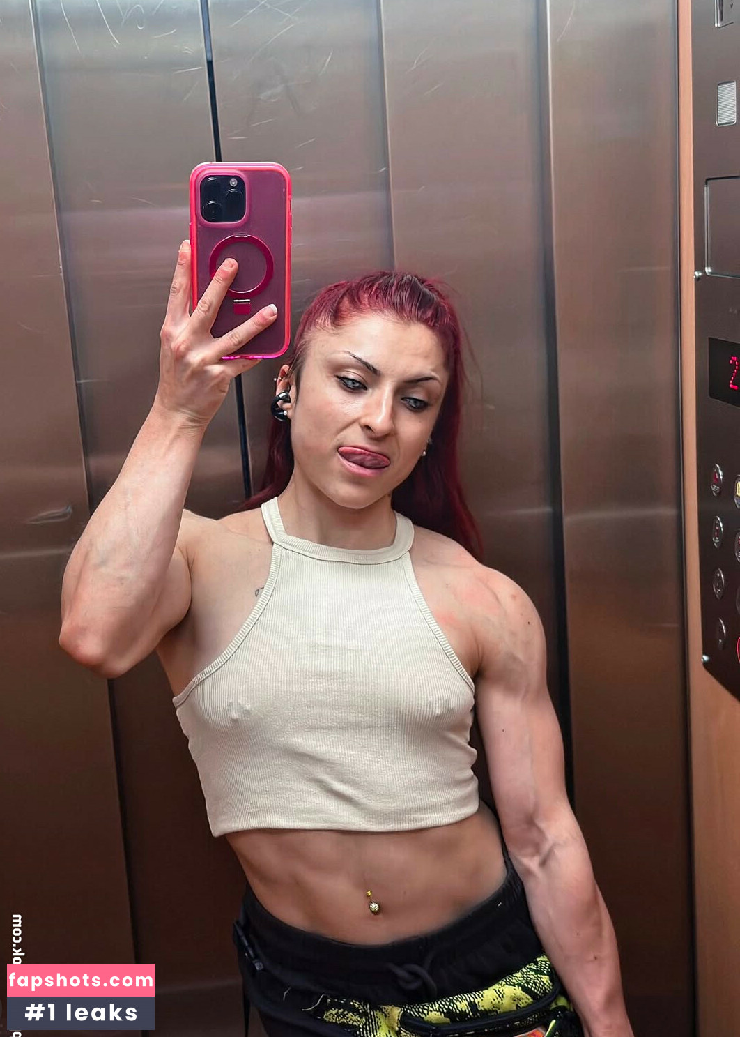 Paulitaaaagomez gallery photo #4