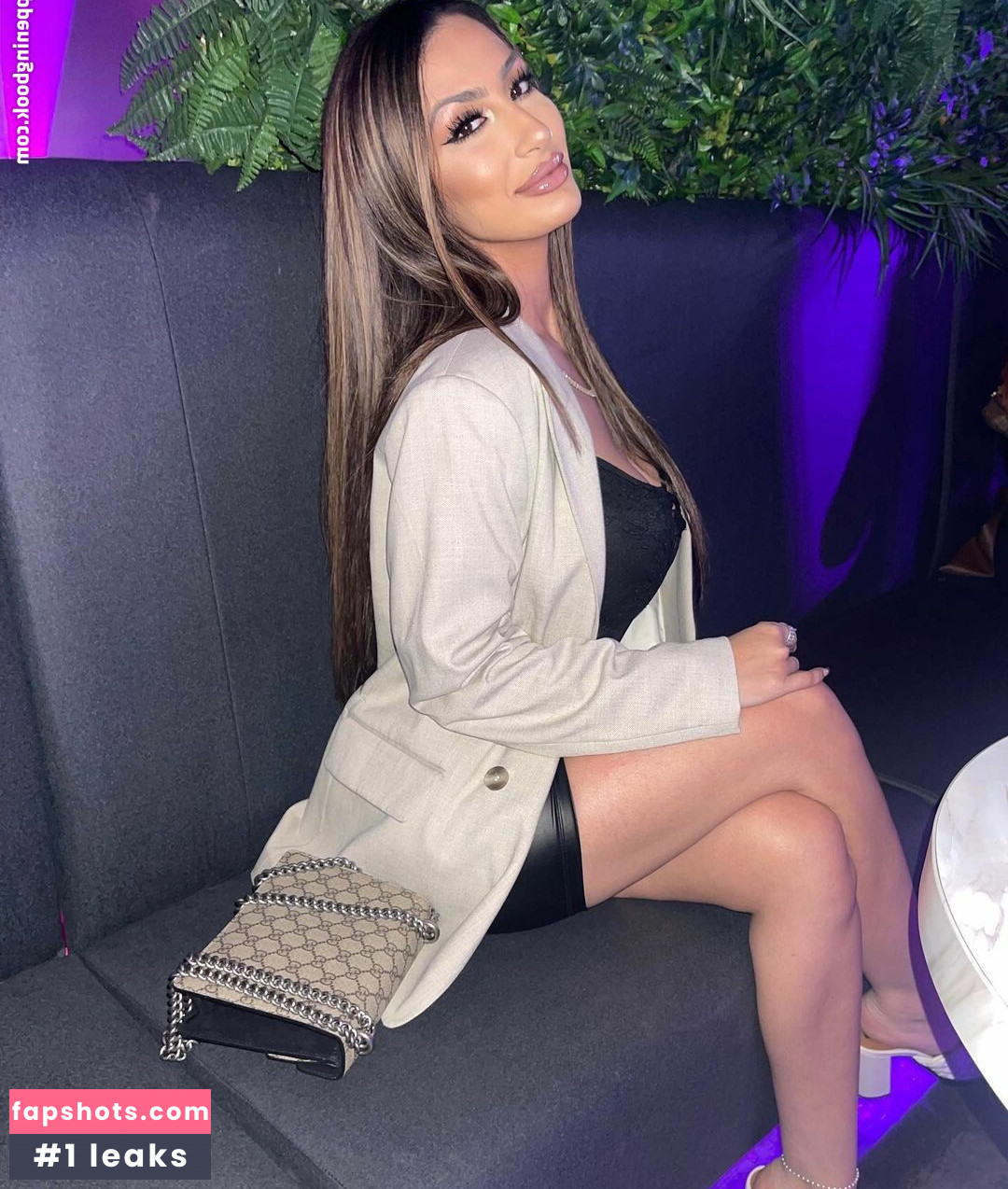 Payvand Mesbah gallery photo #23