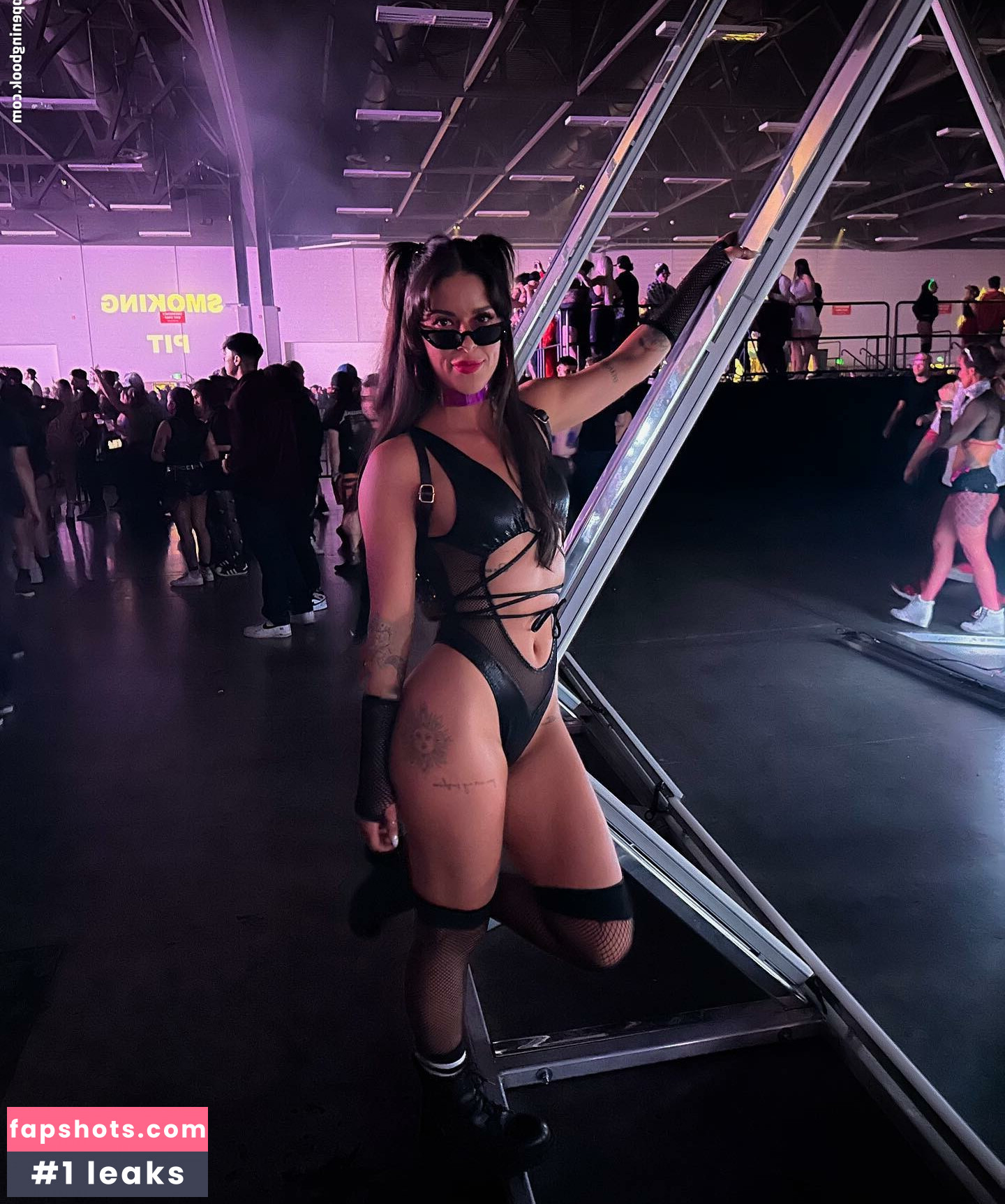 Peachatthebeach gallery photo #4