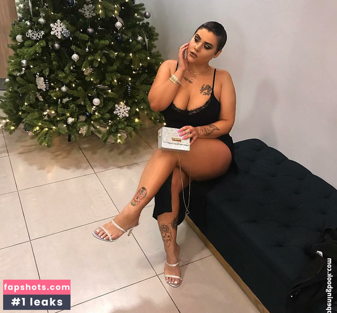 Peaches gallery photo #52