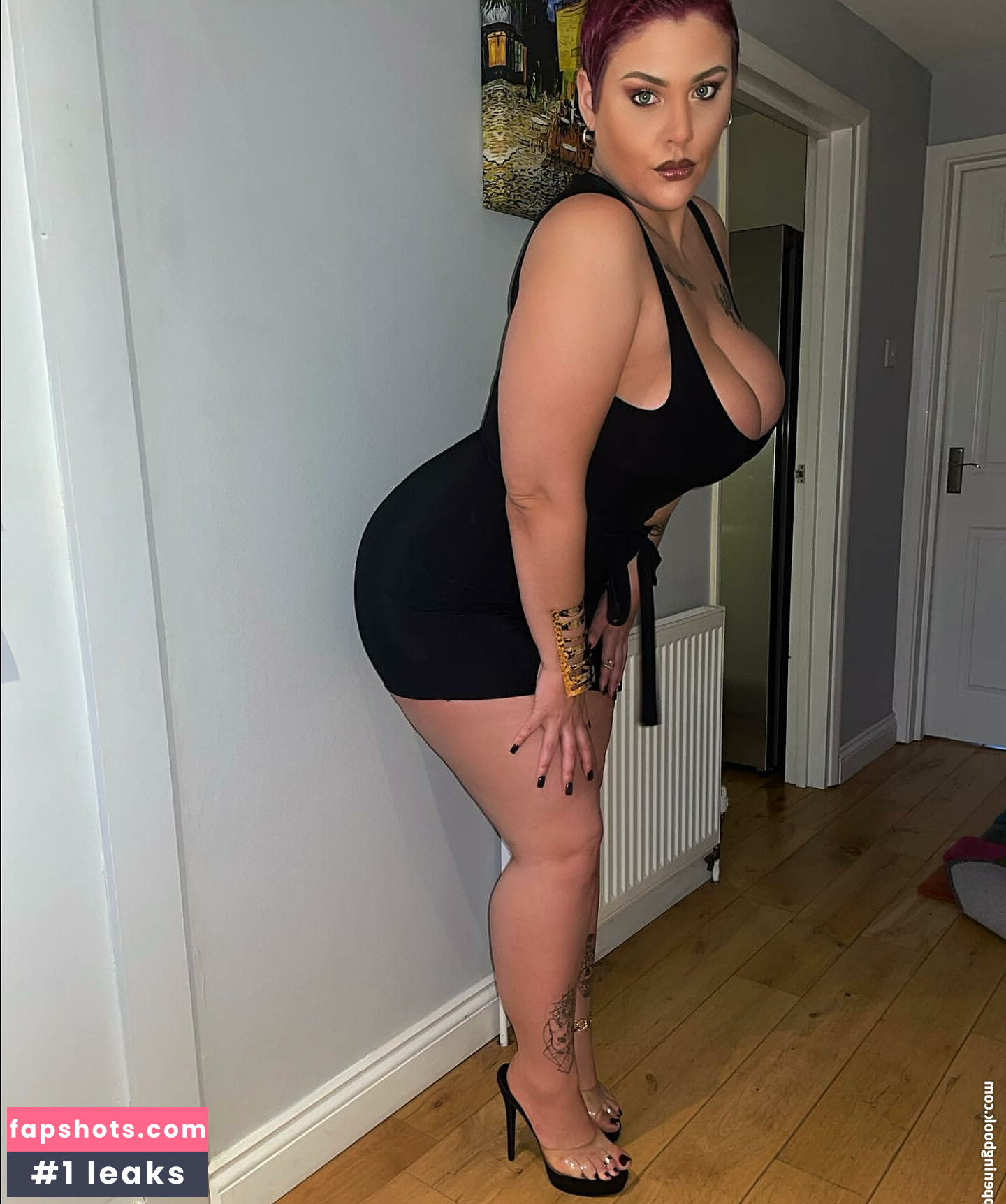 Peaches gallery photo #53