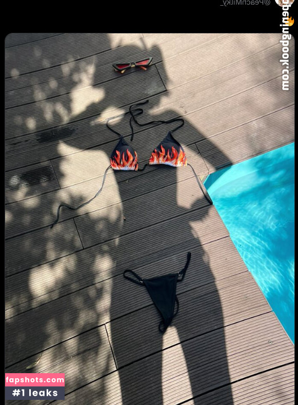 PeachMilky gallery photo #38