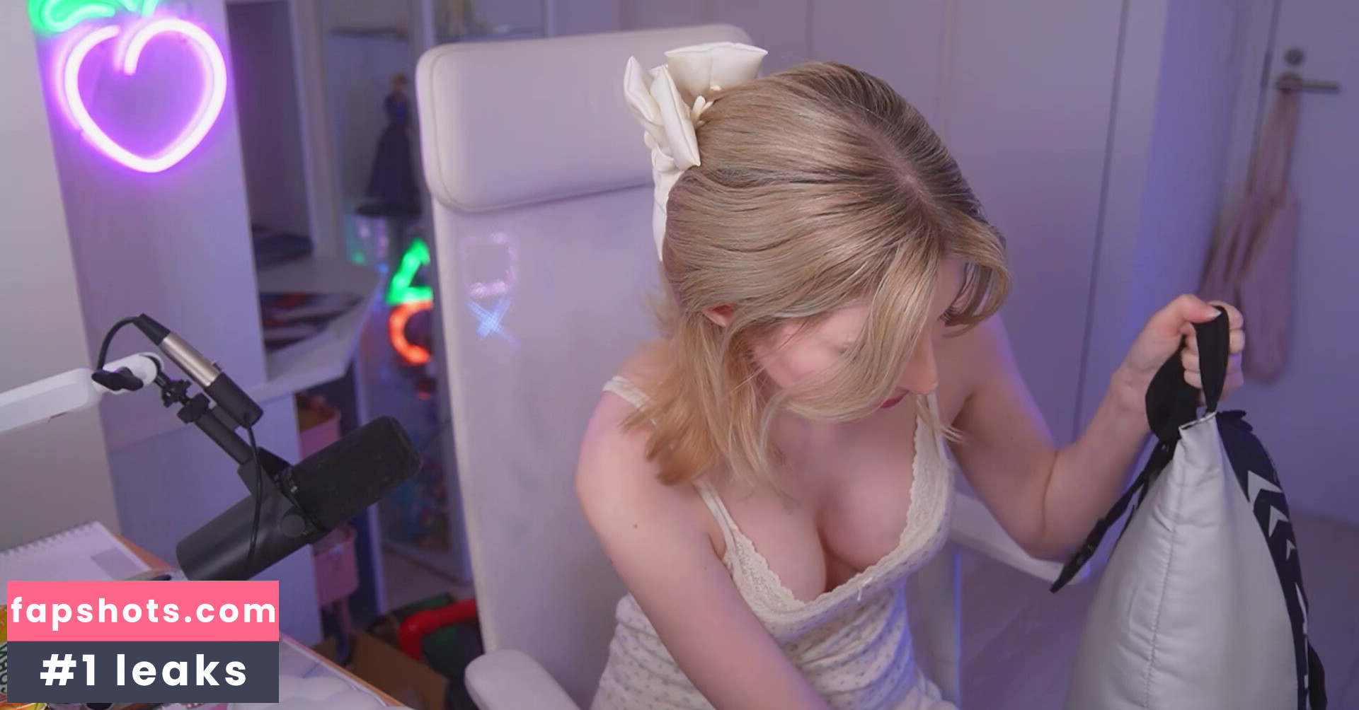 PeachMilky gallery photo #51