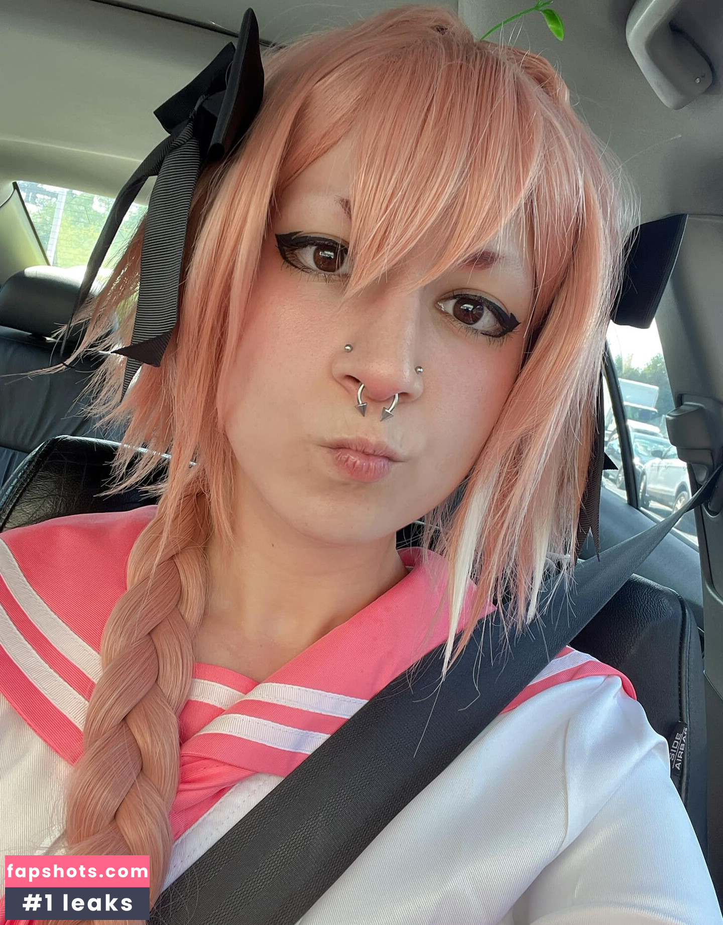 _PeachPawz gallery photo #2