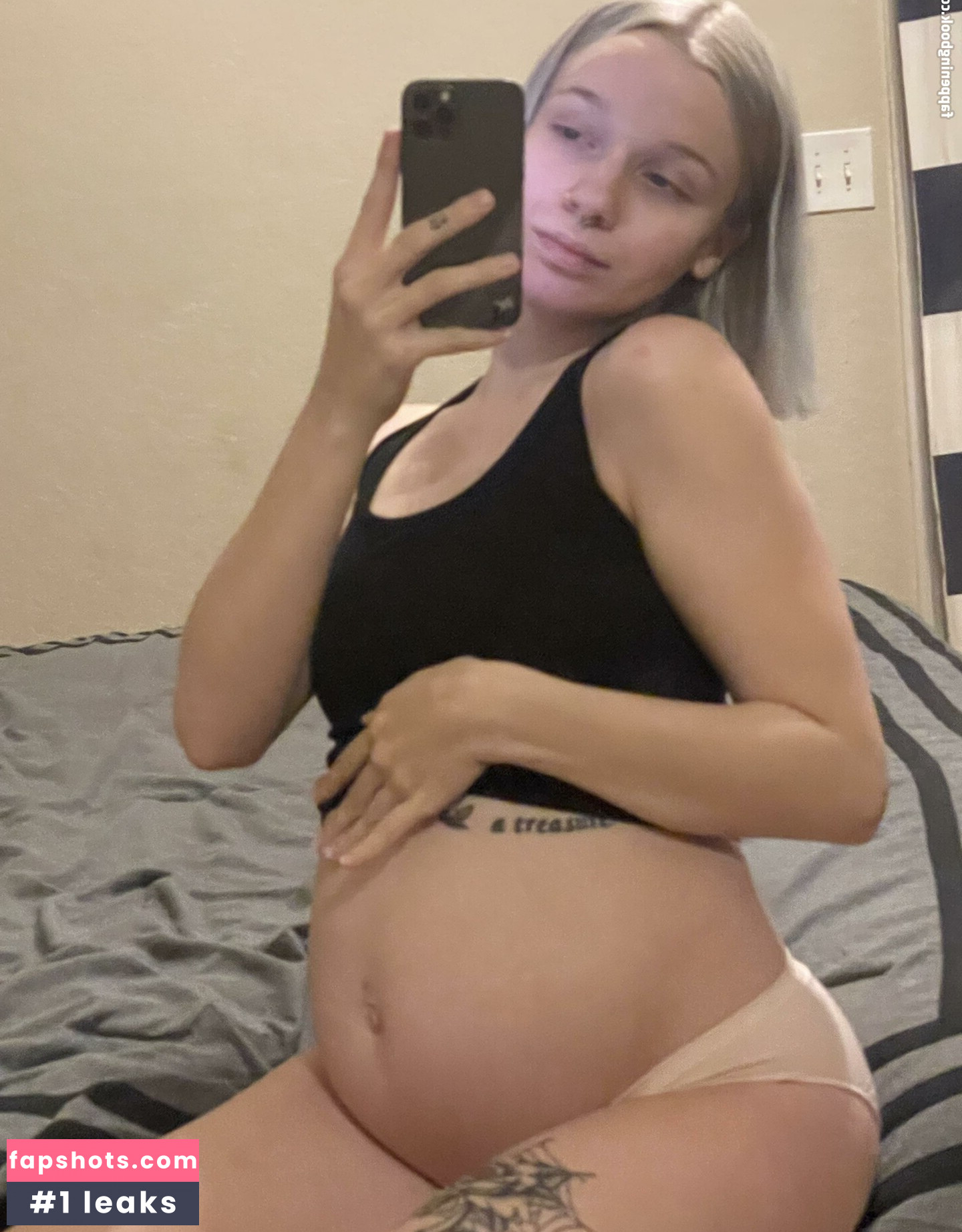 Peachy Shea gallery photo #20