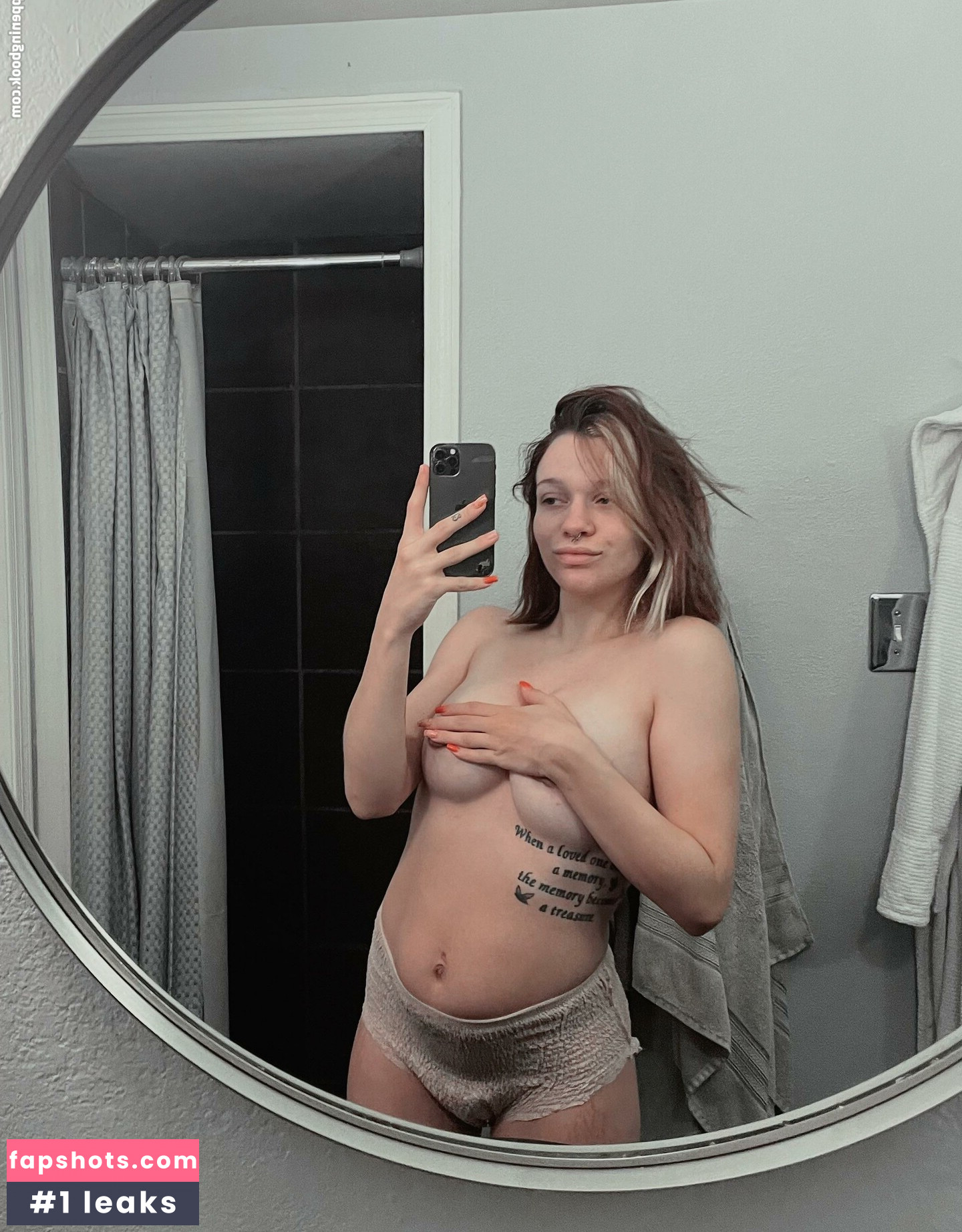 Peachy Shea gallery photo #30