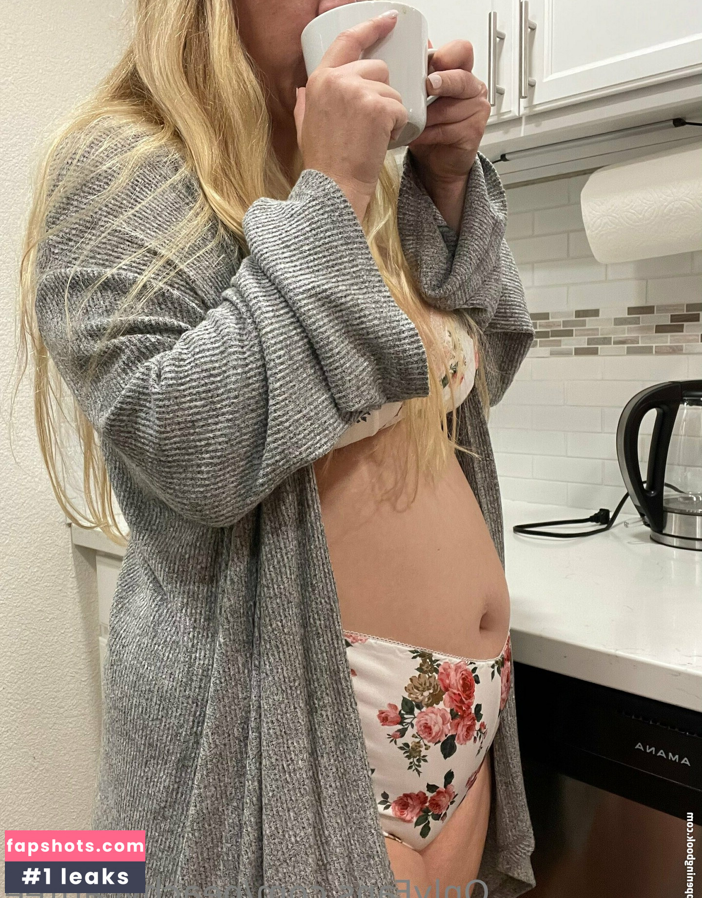 peachycatfree gallery photo #17