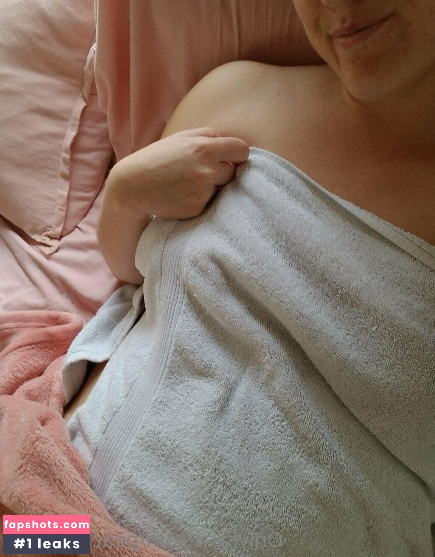 peachycatfree gallery photo #5